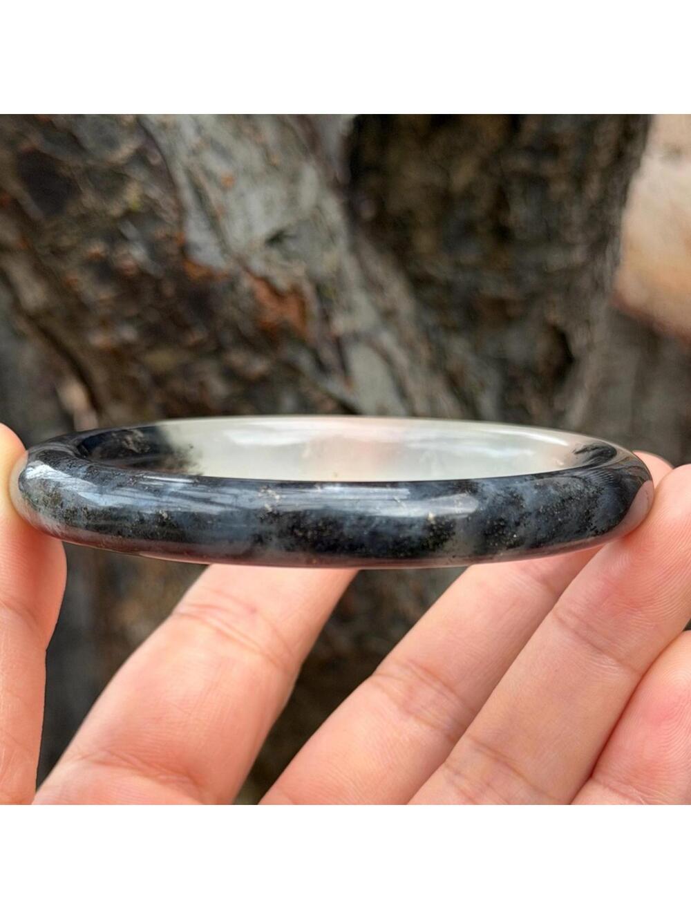 60mm inner diameter skinny translucent gray scenery xiuyu jade bangle 0906